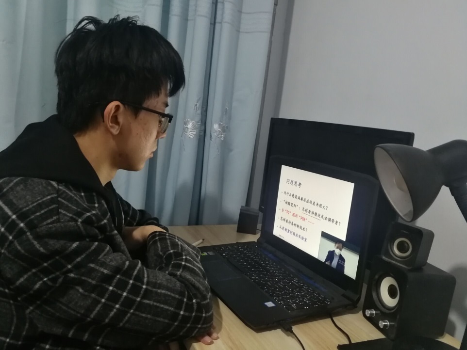 3.成人直播
一堂特殊课.jpg